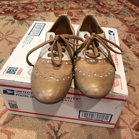RINALDI LEATHER SHOES 9.5 MEDIUM ($169. When purchased) - Picture 11 of 11